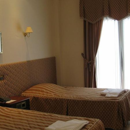 Hotel Diakonia Thessaloniki Zimmer foto